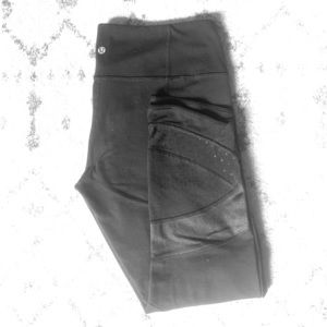 Lululemon cropped yoga pants with hem detail